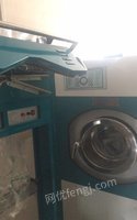 新疆乌鲁木齐不做了出售卡莱尔全套95新干洗设备 四氯乙烯干洗机/8公斤，水洗机/15公斤，熨台，包装机，旋转挂衣机，洗鞋机，消毒柜等 打包价30000元