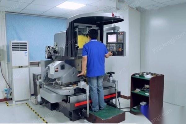广东东莞由于公司业务转型转让二手amada光学研磨pg机床gls-c8 70万
