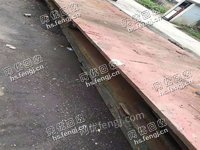 江苏江阴地区出售200吨40厚，宽2米，长10米铺路板