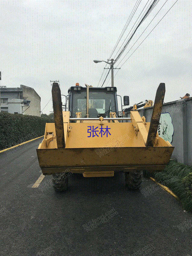 市场库存8台柳工777A出口库存挖掘装载机