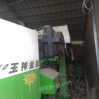 大型小麦玉米收割机（湖北襄阳） 25100元出售