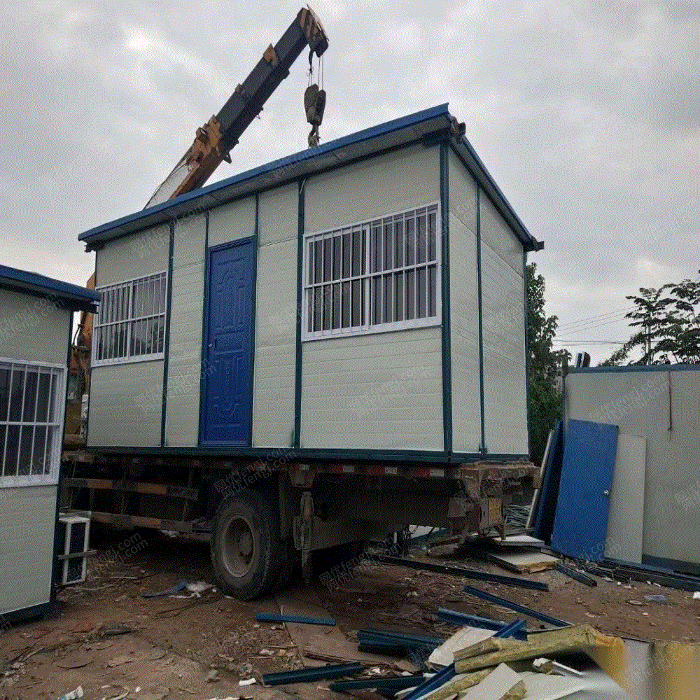 住人集装箱二手活动房简易板房彩钢房钢结构可售可租
