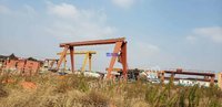 出售浦东工地10吨-22米L龙门吊一台，葫芦龙门吊5台 