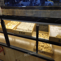 八成新江南糕点店设备柜台出售   17000元