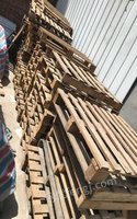 陕西西安公司库房搬迁木质托盘出售尺寸有：1米*1.1米约200个1米*1.2米约100个.0.8米*1.2米约100个托盘在西安市长安区