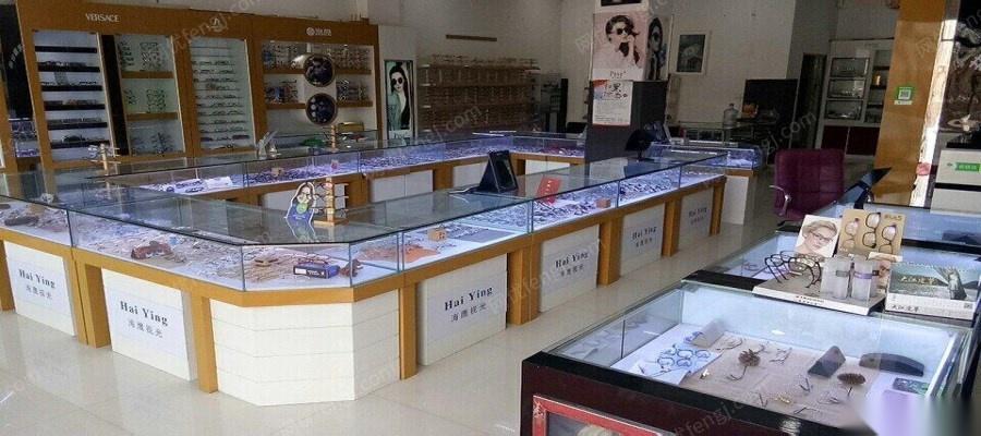 辽宁葫芦岛转行低价转让眼镜店整体设备 30000元