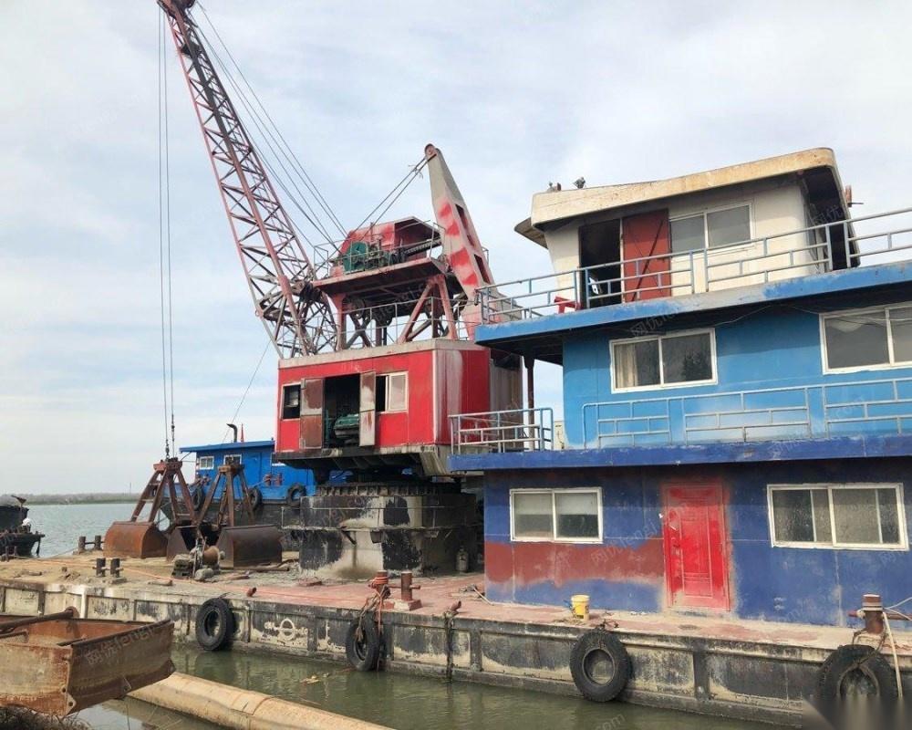 安徽蚌埠出售17年购买的浮吊船 450000元