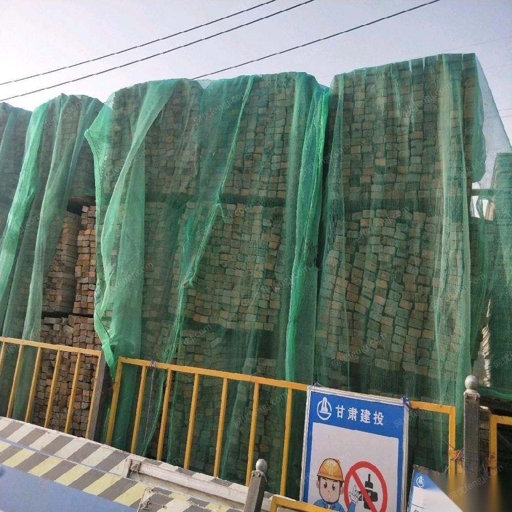 甘肃武威出售木方和模板 50000元