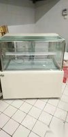 江苏镇江面包机器全套设备都有 15000元　烤箱，打面机九成新出售
