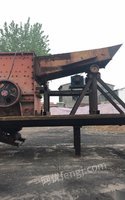 安徽宿州中型移动碎石机设备出售.1米4大机口，5吨以上胃料筛，1米宽出料袋.20万左右