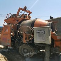 安徽合肥出售二手18年闲置搅拌拖泵一套 7万元 带泵管100米左右