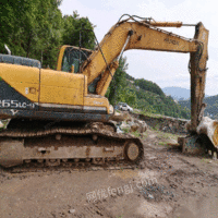 四川巴中现代225-9挖掘机出售动作流畅 24.7万元