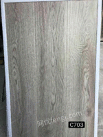 出售12mm家用耐磨灰色木质仿实木地板工程板