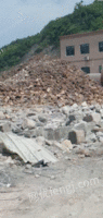 杭州萧山急售硅莫砖三百吨，急售一百/吨，货在杭州萧山。