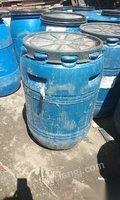 黑龙江牡丹江出售200公斤左右化工塑料大桶几十个.70-80