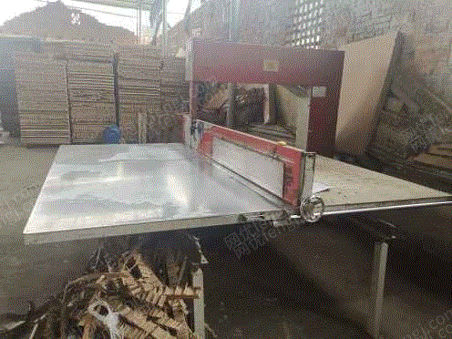 八方機(jī)蜂窩紙機(jī)出售 二手紙箱包裝設(shè)備價(jià)格