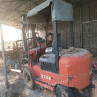 河南驻马店17年一套八成新水泥制砖机低价转让 100000元