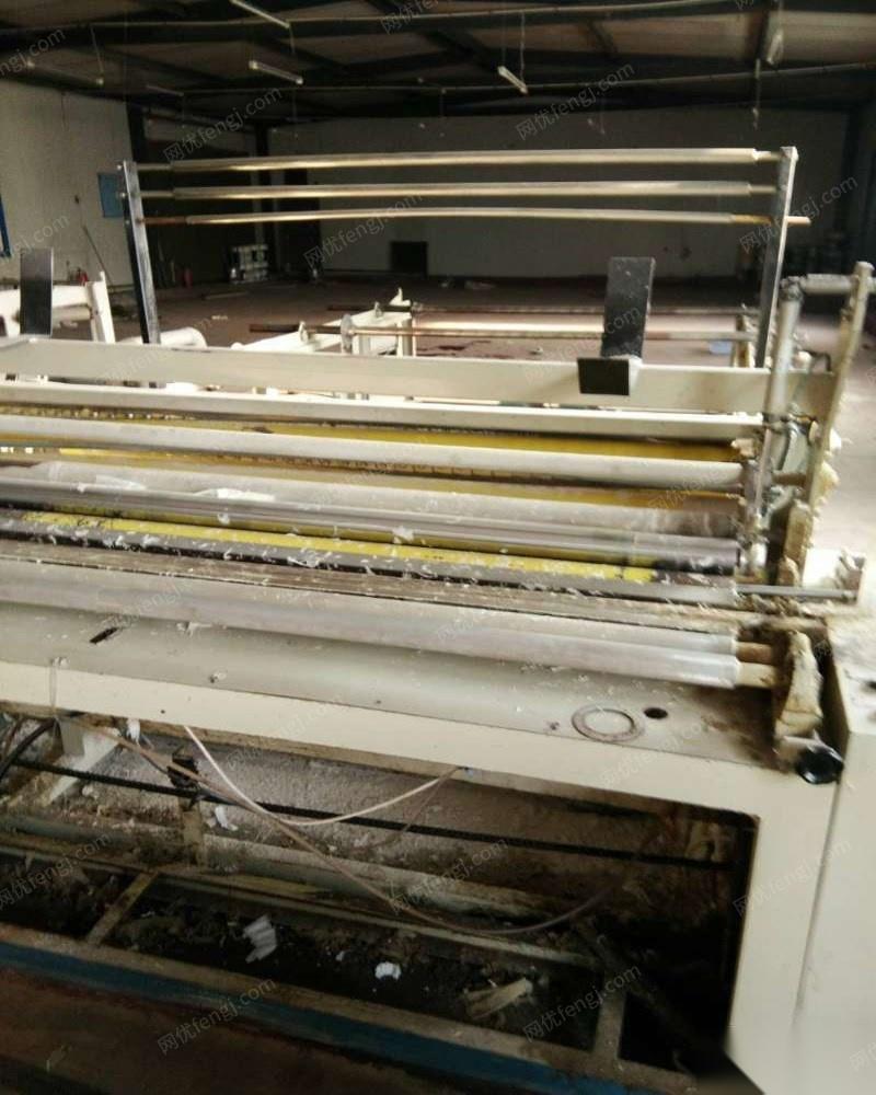 新疆昌吉二手五排抽纸机，20面巾机及复卷机等没备出售  120000元