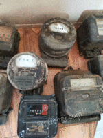 出售1952年的电表有收藏联系  