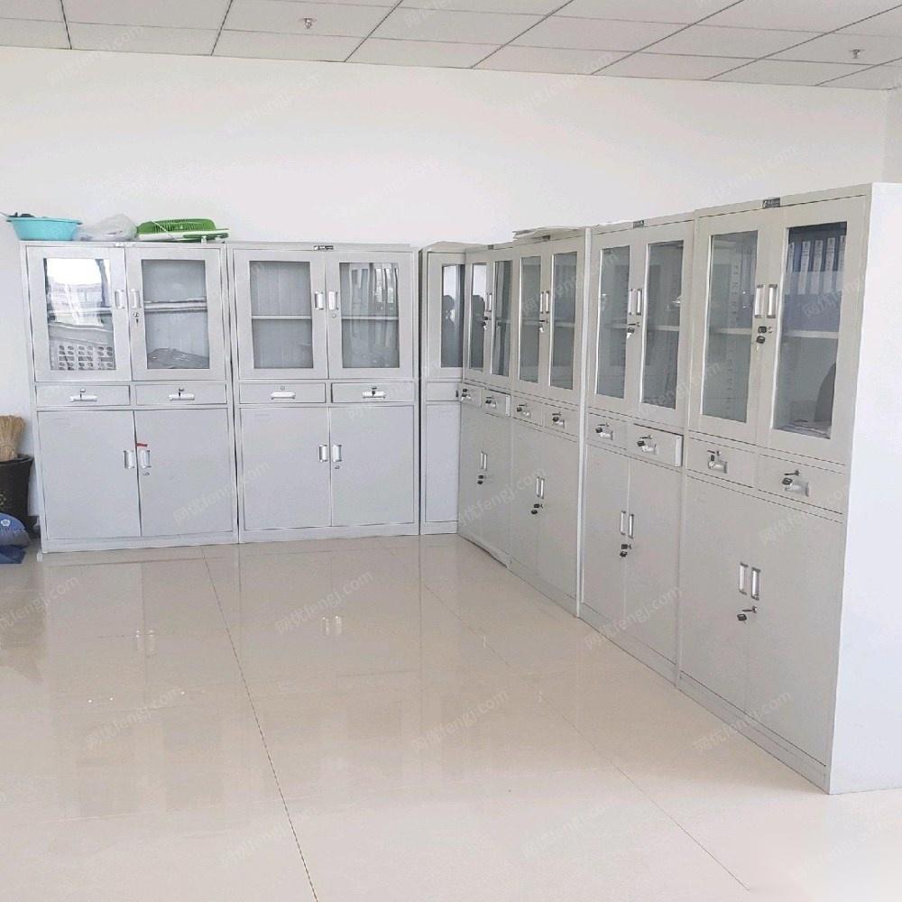 宁夏银川公司搬迁89成新以上办公桌椅、文件柜转让 30000元