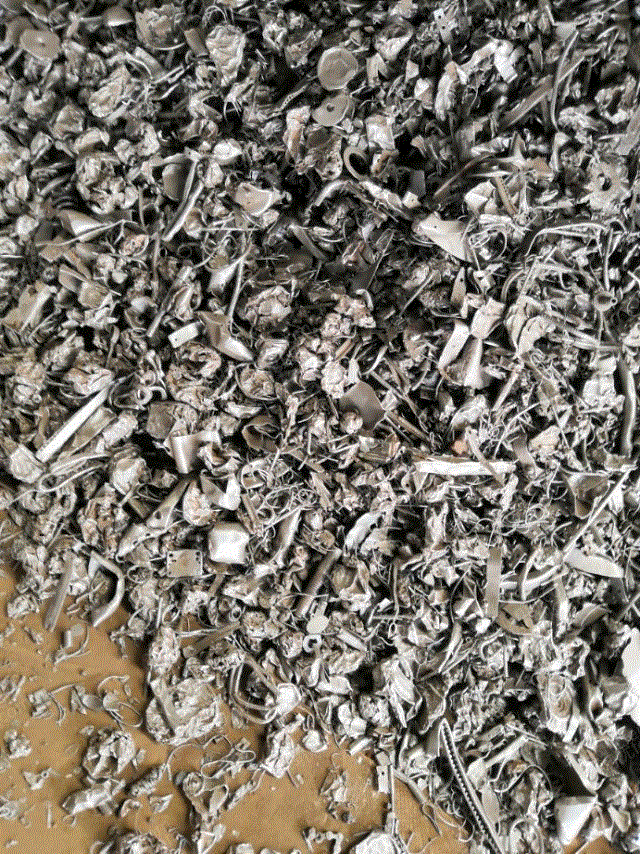 供应火烧铁干磨破碎料