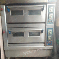 北京通州区烤箱出售 4500元。还带一个铁皮桌，一个和面机，十几个铁盘