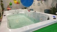 陕西西安婴幼儿游泳馆全部设备低价出售 250000元，空调，锅炉，池子，风淋室，电脑，电视等等