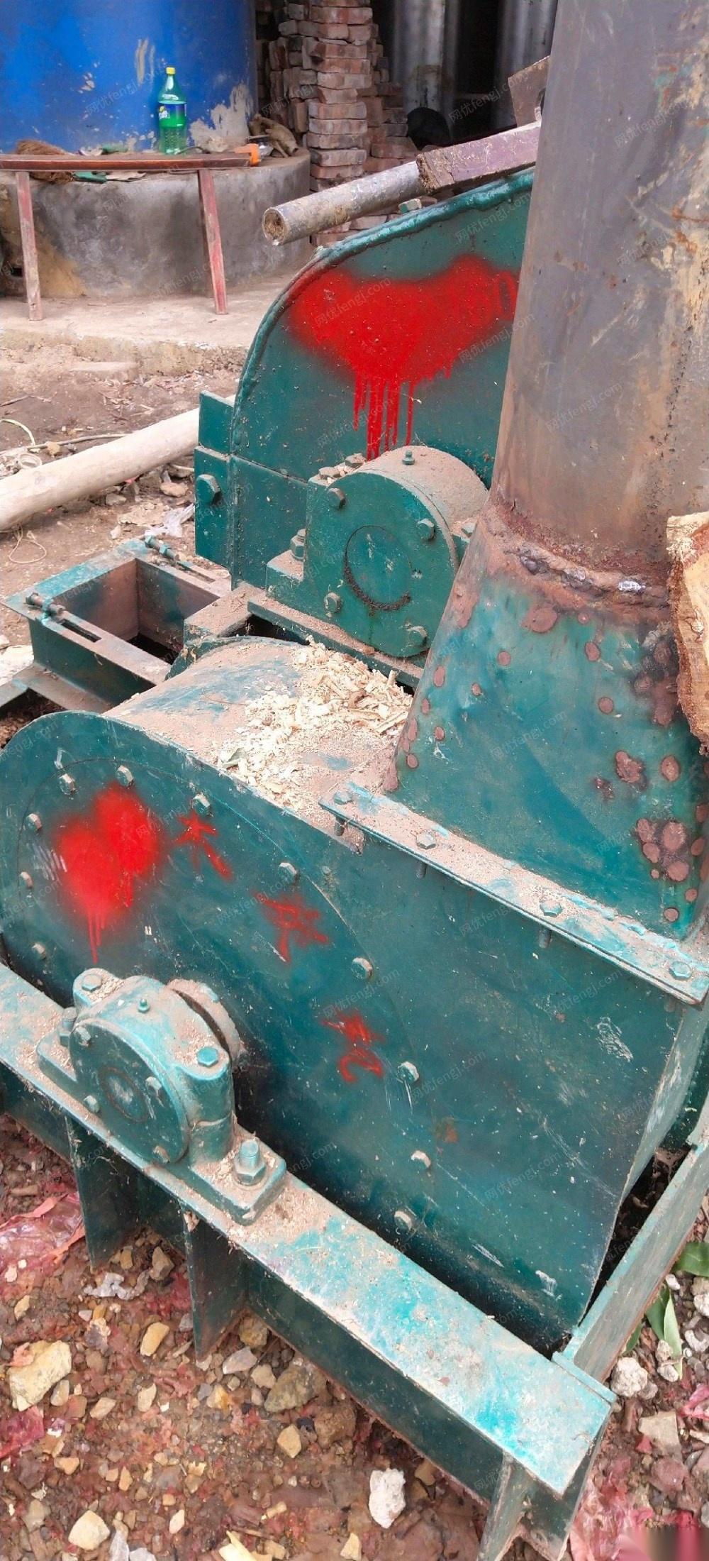 贵州毕节八成新木材粉碎机，中型锯末机出售 8000元