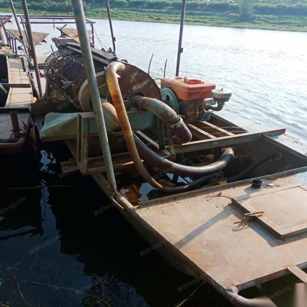 河南周口9成新10米双泵吸螺船。 打包价28000元出售