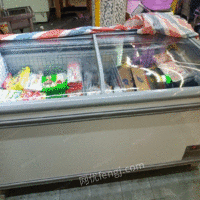 上海松江区因市场倒闭，新买的保鲜柜便宜出售。共三台 10000元