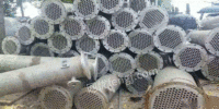 安徽安庆出售二手搪瓷反应釜，不锈钢反应釜。各式冷凝器。