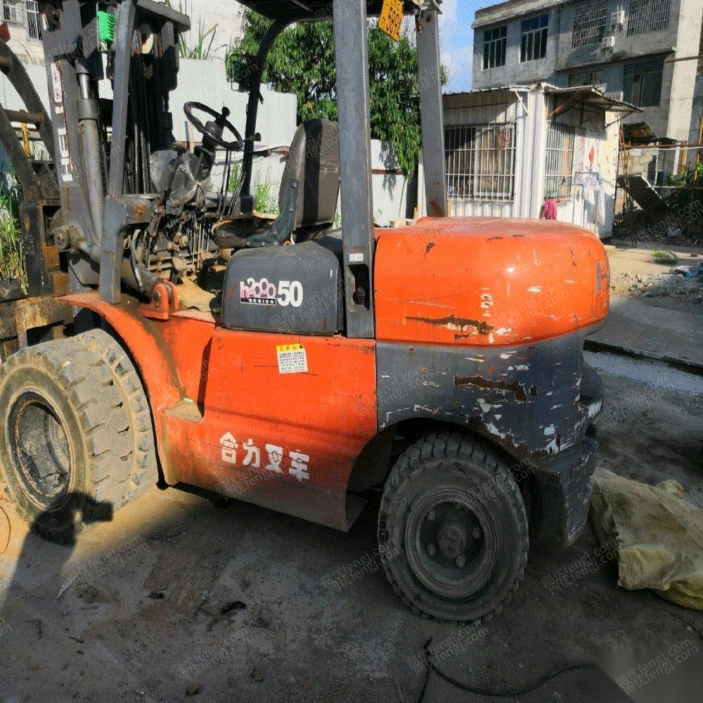 广西柳州出售叉车 五十铃小五吨发动机 8万元