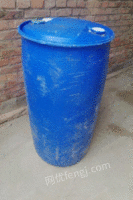 内蒙古巴彦淖尔处理塑料大桶9个，桶高0.95米，直径0.6米 80元/个