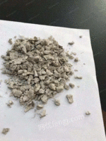 出售HDPE低压粉碎料，含石粉，月供300吨
