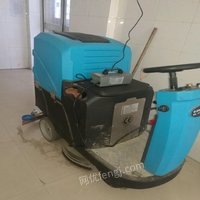 湖北襄阳9.8成新洗地机低价出售 15000元