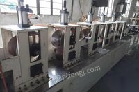 上海金山区出售二手纸护角机器一套9成新，电机7.5千瓦 