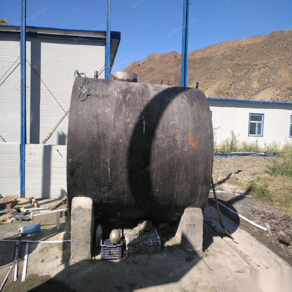 新疆昌吉一批(锅炉，水灌，移动集装箱房，1台200KW 1台30KW发电机，200T地磅)出售 看货议价.可打包可单卖.