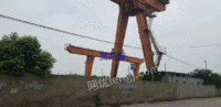 上海在位出售一台L型偏挂龙门吊32吨跨度26米，外悬8米+2米