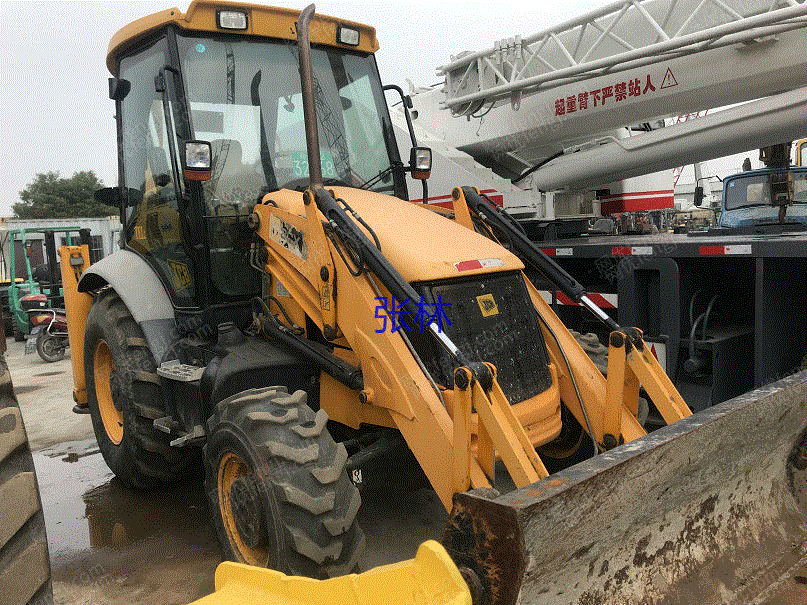 市场库存JCB3CX,4CX(4WD)挖掘装载机(两头忙)