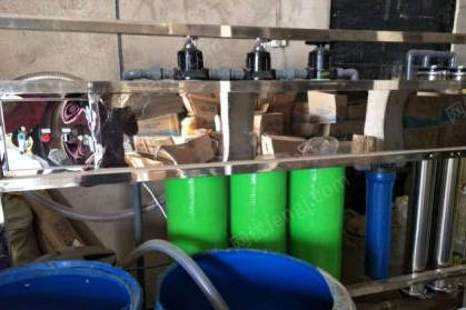 甘肃兰州出售小型玻璃水，防冻液，轮胎蜡等日化用品生产设备