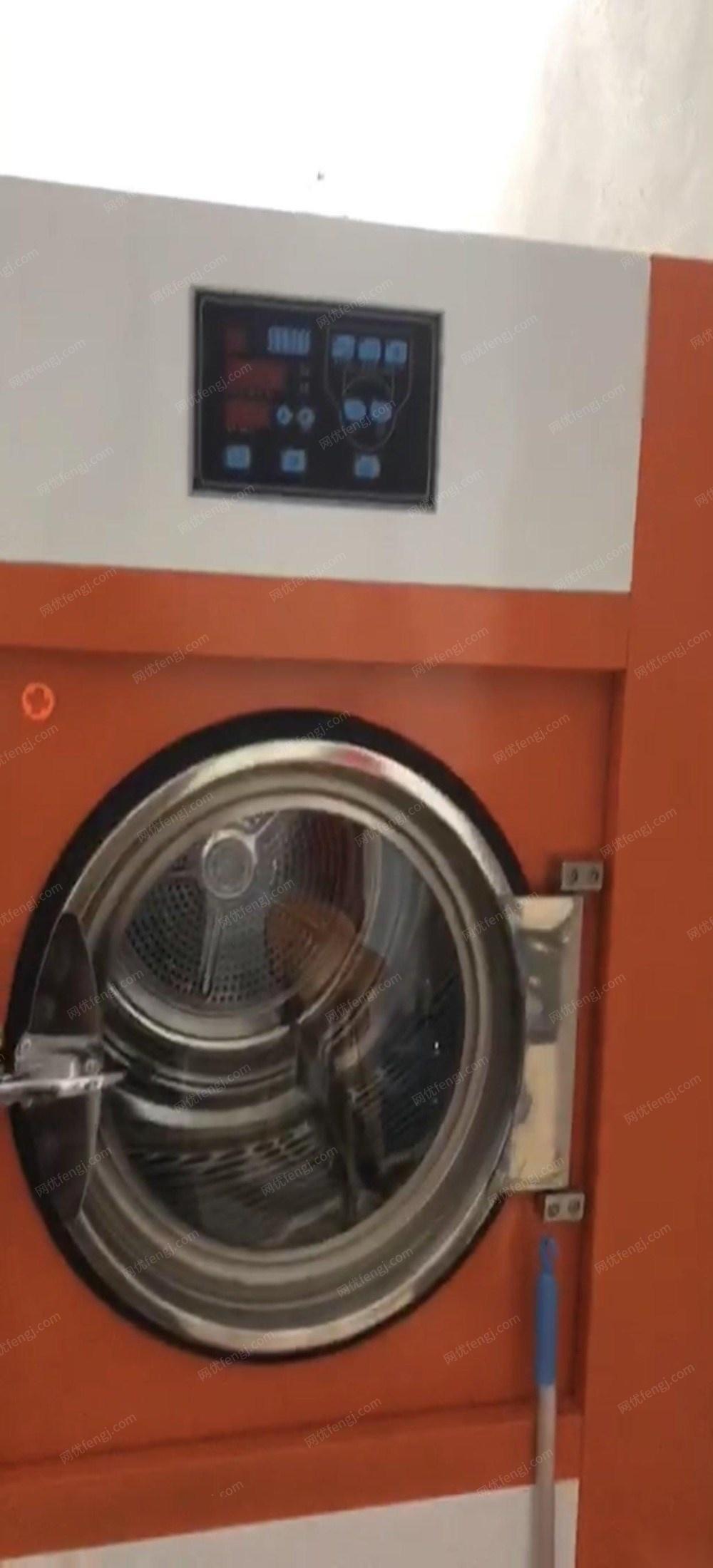 海南海口没做了出售江门供应一套干洗店设备 25公斤石油干洗机，25公斤水洗机，烘干机，旋转传送带，烫台,打包等.  打包价30000元