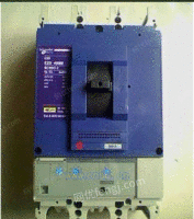 施耐德EZD系列配电用塑壳断路器