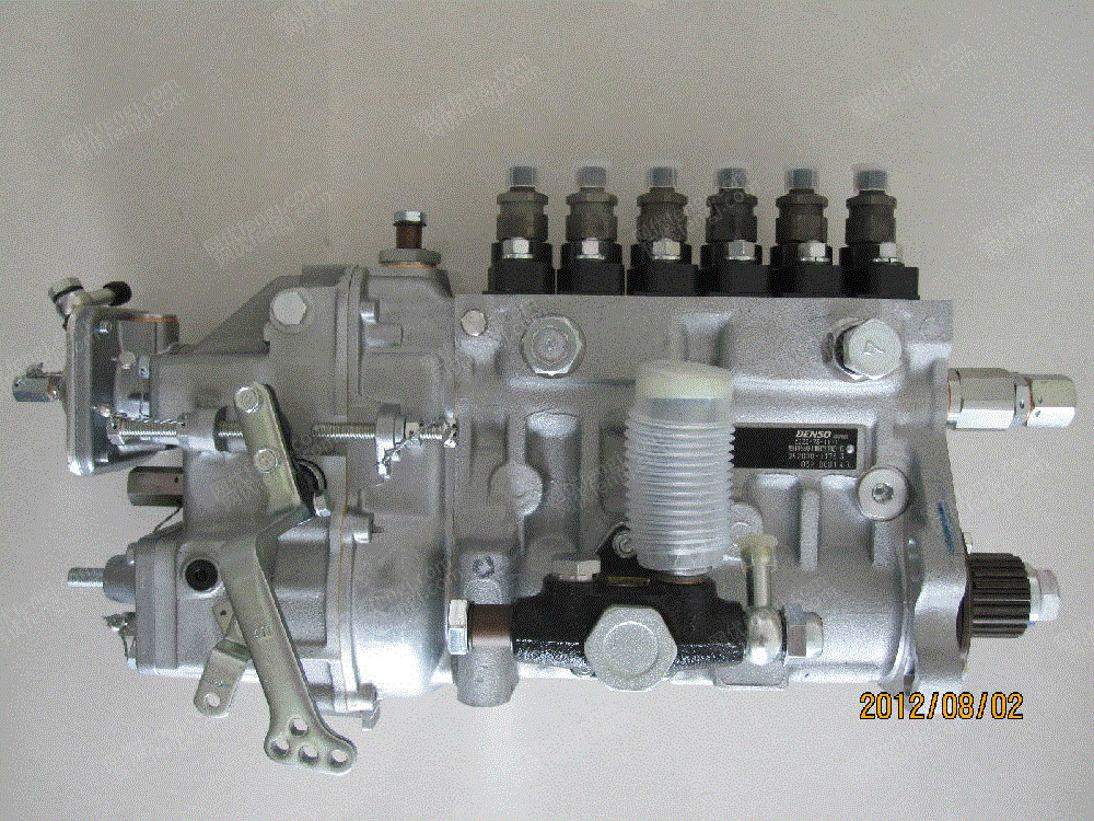 原厂小松pc200-7柴油泵水泵