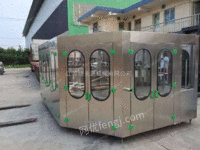 冲洗、汽水灌装、封口三合一机