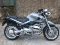 BMW R850R摩托车