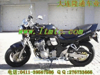 铃木750摩托车