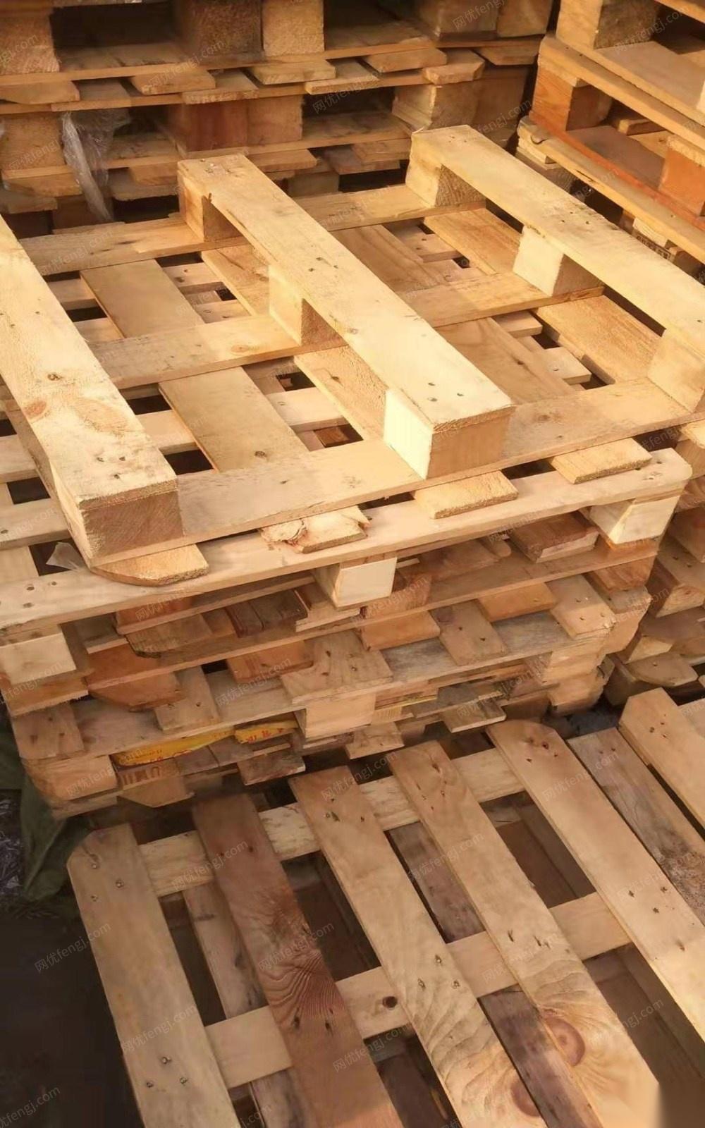 天津河东区打包出售二手木托 600个左右 全新未用