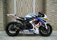 铃木GSX-R750摩托车