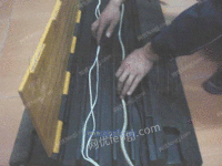 线槽板电缆保护垫 五槽电缆布线板