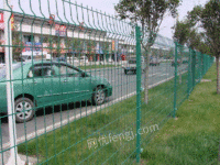 供应新疆浸塑栅栏，新疆护栏，新疆厂矿护栏